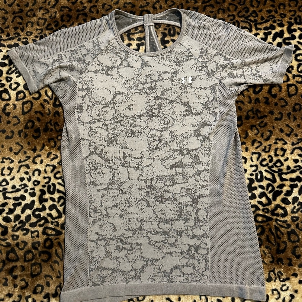 Under Armour Frosted Lilac Patterned Short Sleeve Top